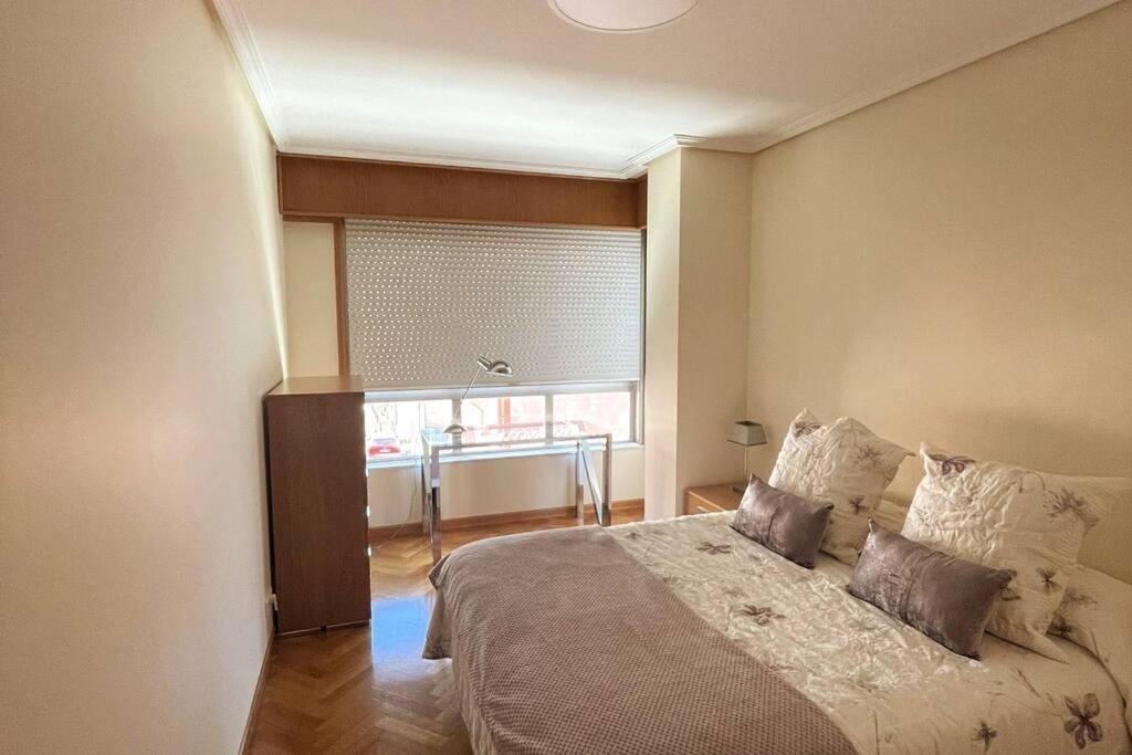 Appartamento Apartamento Coruna 400 Metros De La Playa La Coruña Esterno foto