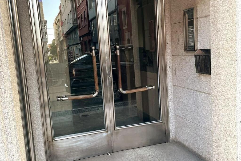 Appartamento Apartamento Coruna 400 Metros De La Playa La Coruña Esterno foto